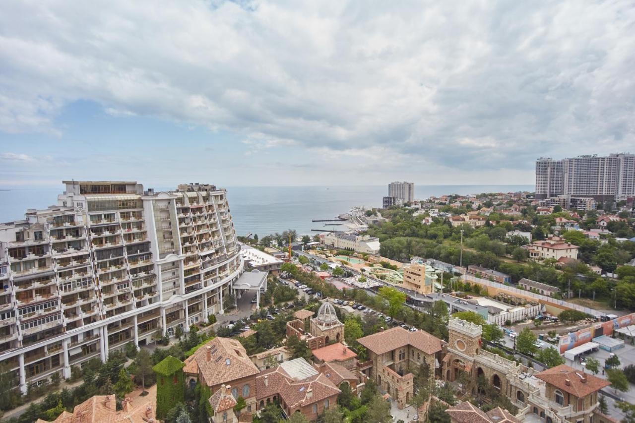 Gagarin Plaza Luxury Sea View Apartments Odesa Exterior photo